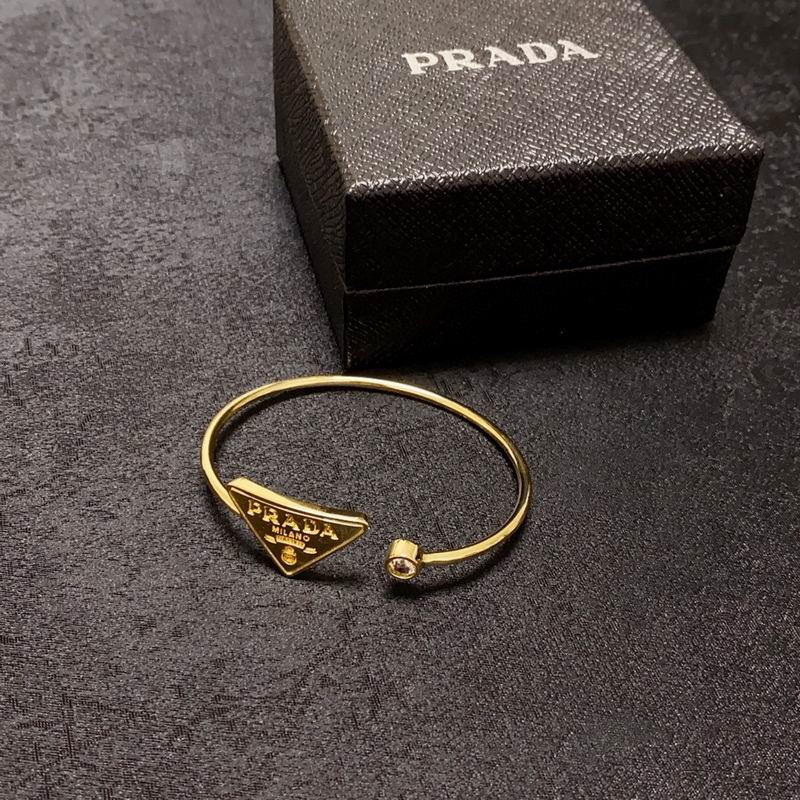 Prada bracelet 05yxh01